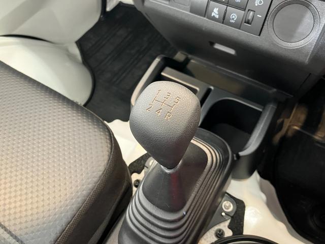 ハイゼットトラックスタンダード　ＭＴ　２ＷＤ　ラジオＭＴ　２ＷＤ　ワンオーナー　ハロゲンヘッドライト　オートライト　オートハイビーム　ＡＭ／ＦＭラジオ　ラバーマット　アイドリングストップ　取扱説明書　メンテナンスノート（香川県）の中古車