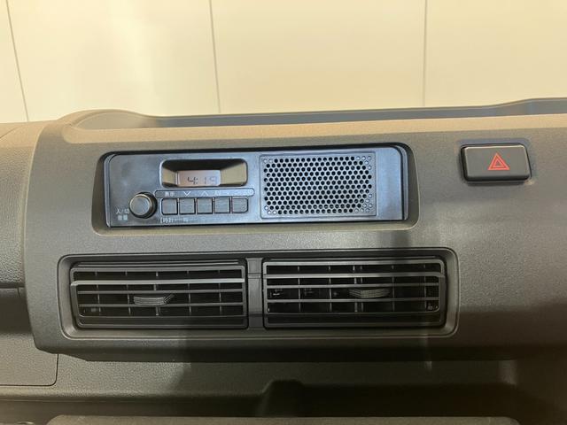 ハイゼットトラックスタンダード　ＣＶＴ　２ＷＤ　ＡＭ／ＦＭラジオＣＶＴ　２ＷＤ　ワンオーナー　ＡＭ／ＦＭラジオ　ハロゲンヘッドライト　オートライト　オートハイビーム　アイドリングストップ　スマアシ（香川県）の中古車