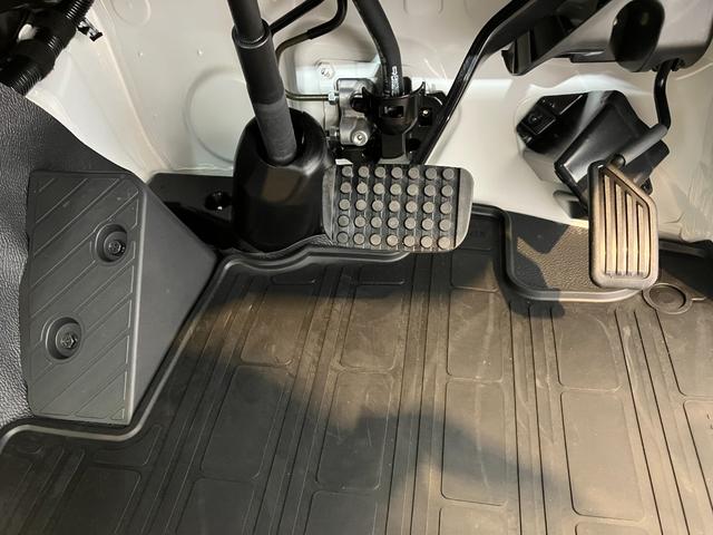 ハイゼットトラックスタンダード　ＣＶＴ　２ＷＤ　ＡＭ／ＦＭラジオＣＶＴ　２ＷＤ　ワンオーナー　ＡＭ／ＦＭラジオ　ハロゲンヘッドライト　オートライト　オートハイビーム　アイドリングストップ　スマアシ（香川県）の中古車