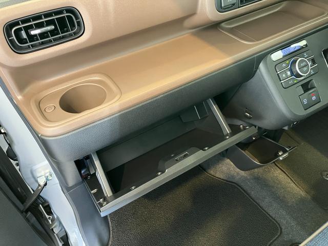 ムーヴキャンバスセオリーＧ　バックモニター対応カメラ　シートヒーターバックモニター対応カメラ　運転席・助手席シートヒーター　両側パワースライドドア　電動パーキングブレーキ　オートブレーキホールド　サイドエアバッグ　ＬＥＤヘッドランプ　オートライト　オートハイビーム（香川県）の中古車