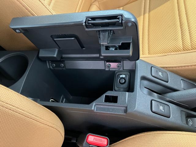 コペンセロ ワンオーナー シートヒーターワンオーナー スマートキー 運転席・助手席シートヒーター オーディオレス LEDヘッドランプ オートライト オートハイビーム アイドリングストップ スマアシ(香川県)の中古車