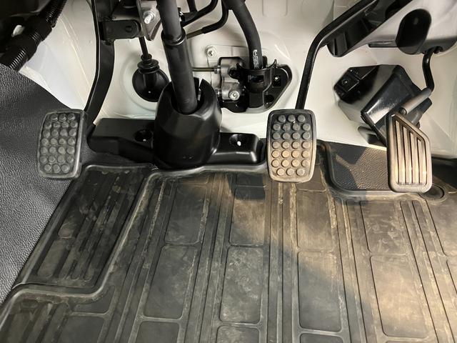ハイゼットトラックスタンダード MT 2WD ラジオMT 2WD ワンオーナー AM/FMラジオ ラバーマット ハロゲンヘッドライト オートライト オートハイビーム アイドリングストップ スマアシ(香川県)の中古車