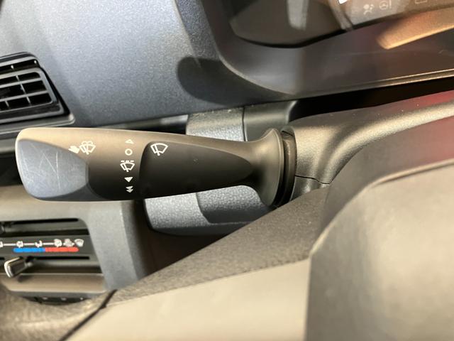 ハイゼットトラックスタンダード MT 2WD ラジオMT 2WD ワンオーナー AM/FMラジオ ラバーマット ハロゲンヘッドライト オートライト オートハイビーム アイドリングストップ スマアシ(香川県)の中古車