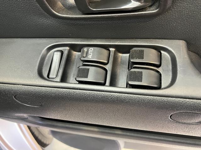 ハイゼットカーゴクルーズターボＳＡIII　ＡＴ　４ＷＤ　ナビ　バックモニターＡＴ　４ＷＤ　純正ナビ　バックモニター　Aftermarket１２インチアルミホイール　両側スライドドア　ターボ　ＬＥＤヘッドランプ　オートハイビーム　電動格納ミラー　リアエアコン　スマアシＩＩＩ（香川県）の中古車