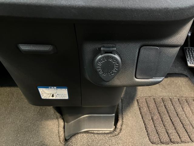 ハイゼットカーゴクルーズターボＳＡIII　ＡＴ　４ＷＤ　ナビ　バックモニターＡＴ　４ＷＤ　純正ナビ　バックモニター　Aftermarket１２インチアルミホイール　両側スライドドア　ターボ　ＬＥＤヘッドランプ　オートハイビーム　電動格納ミラー　リアエアコン　スマアシＩＩＩ（香川県）の中古車