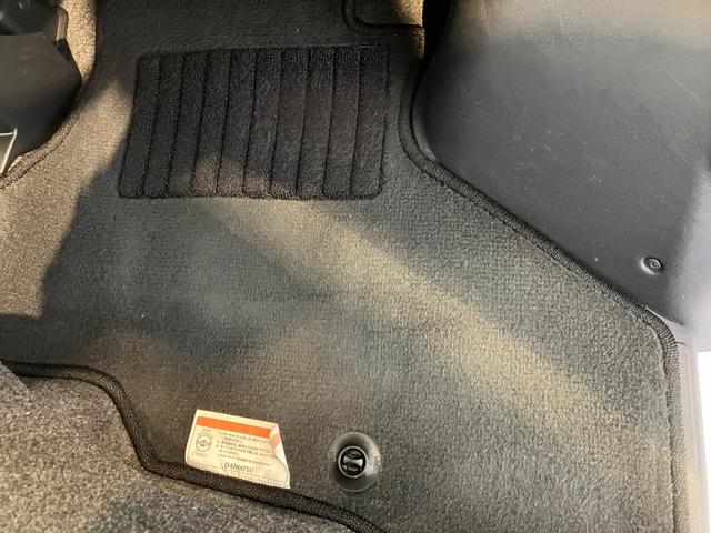 ハイゼットカーゴクルーズターボＳＡIII　ＡＴ　４ＷＤ　ナビ　バックモニターＡＴ　４ＷＤ　純正ナビ　バックモニター　Aftermarket１２インチアルミホイール　両側スライドドア　ターボ　ＬＥＤヘッドランプ　オートハイビーム　電動格納ミラー　リアエアコン　スマアシＩＩＩ（香川県）の中古車
