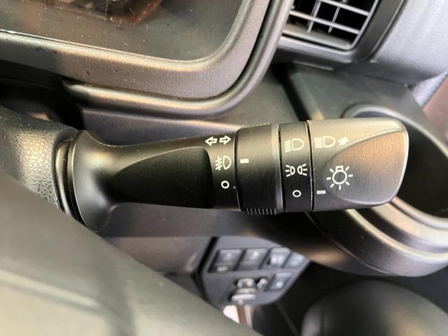 ハイゼットカーゴクルーズターボＳＡIII　ＡＴ　４ＷＤ　ナビ　バックモニターＡＴ　４ＷＤ　純正ナビ　バックモニター　Aftermarket１２インチアルミホイール　両側スライドドア　ターボ　ＬＥＤヘッドランプ　オートハイビーム　電動格納ミラー　リアエアコン　スマアシＩＩＩ（香川県）の中古車