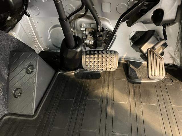 ハイゼットトラックスタンダード CVT 2WD ラジオCVT 2WD AM/FMラジオ ワンオーナー ハロゲンヘッドライト オートライト オートハイビーム アイドリングストップ ラバーマット スマアシ(香川県)の中古車