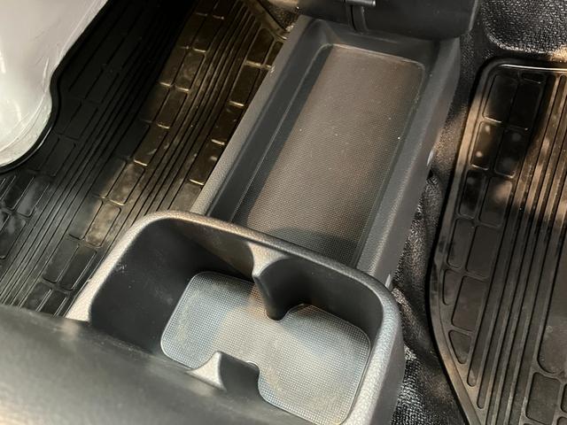 キャリイトラックKCエアコン・パワステ AT 4WD ラジオAT 4WD AM/FMラジオ ワンオーナー ハロゲンヘッドライト 取扱説明書 メンテナンスノート(香川県)の中古車