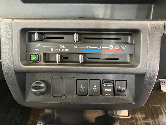 ハイゼットトラックジャンボＳＡIIIｔ　ＡＴ　２ＷＤ　ナビ　バックモニターＡＴ　２ＷＤ　純正ナビ　バックモニター　Ｂｌｕｅｔｏｏｔｈ接続　作業灯　ＬＥＤヘッドランプ　ワンオーナー　キーレスエントリー　運転席・助手席エアバッグ　スマアシＩＩＩｔ（香川県）の中古車