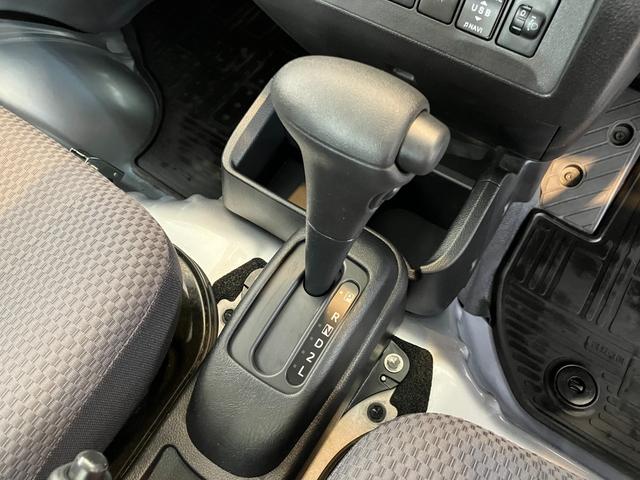 ハイゼットトラックジャンボＳＡIIIｔ　ＡＴ　２ＷＤ　ナビ　バックモニターＡＴ　２ＷＤ　純正ナビ　バックモニター　Ｂｌｕｅｔｏｏｔｈ接続　作業灯　ＬＥＤヘッドランプ　ワンオーナー　キーレスエントリー　運転席・助手席エアバッグ　スマアシＩＩＩｔ（香川県）の中古車