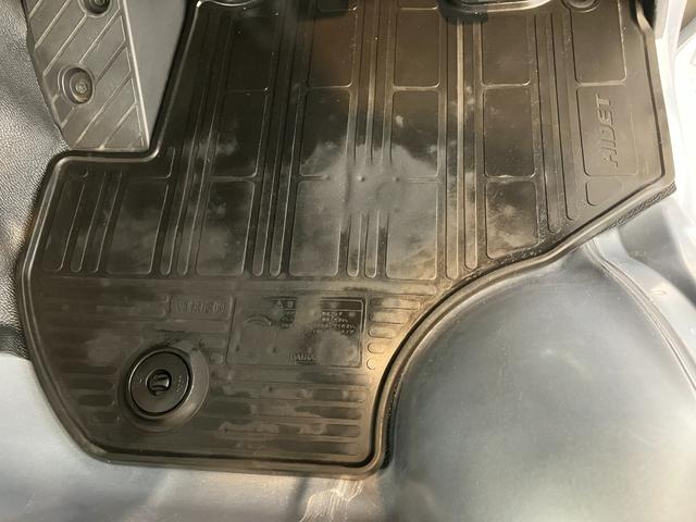 ハイゼットトラックジャンボＳＡIIIｔ　ＡＴ　２ＷＤ　ナビ　バックモニターＡＴ　２ＷＤ　純正ナビ　バックモニター　Ｂｌｕｅｔｏｏｔｈ接続　作業灯　ＬＥＤヘッドランプ　ワンオーナー　キーレスエントリー　運転席・助手席エアバッグ　スマアシＩＩＩｔ（香川県）の中古車