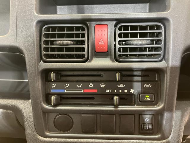 キャリイトラックKCエアコン・パワステ MT 2WD ラジオMT 2WD AM/FMラジオ ハロゲンヘッドライト ラバーマット バイザー 取扱説明書 メンテナンスノート(香川県)の中古車
