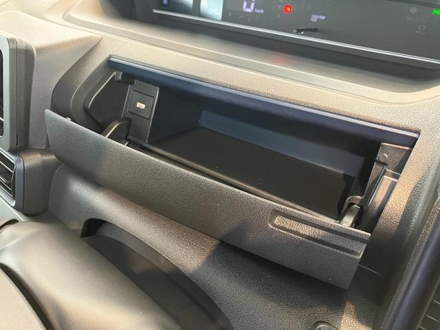 タントウェルカムシートリフトＸ　福祉車両　両側パワースライドドア福祉車両　運転席・助手席シートヒーター　両側パワースライドドア　バックモニター対応カメラ　電動パーキングブレーキ　オートブレーキホールド　オーディオレス　ワンオーナー　スマートキー　サイドエアバッグ（香川県）の中古車