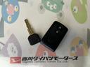 ワンオーナー　ナビ　純正ＥＴＣ　バックモニター　ＨＩＤ　スマートキー　電動格納ミラー　アイドリングストップ　純正１４インチアルミホイール　カーペットマット　バイザー　取扱説明書（香川県）の中古車