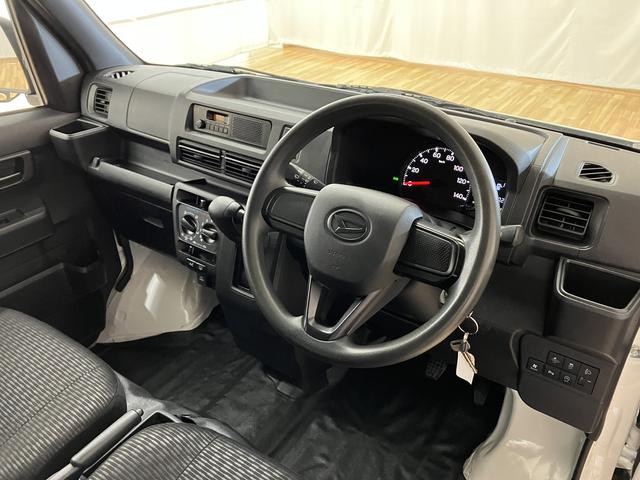 ハイゼットカーゴＤＸ　／切替４ＷＤ／ラジオ／オートライト／踏み間違い防止踏み間違い防止　Ｗエアバック　キーフリーシステム　エコアイドル　車線逸脱警報　切替４ＷＤ　オートハイビーム　両側スライドドア　オートライト　運転席エアバッグ　ＡＢＳ　記録簿　ＶＤＣ（富山県）の中古車