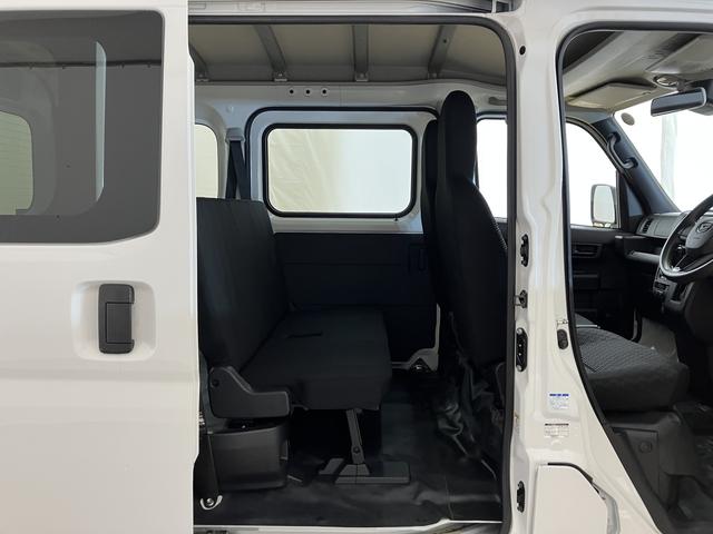 ハイゼットカーゴＤＸ　／切替４ＷＤ／ラジオ／オートライト／踏み間違い防止踏み間違い防止　Ｗエアバック　キーフリーシステム　エコアイドル　車線逸脱警報　切替４ＷＤ　オートハイビーム　両側スライドドア　オートライト　運転席エアバッグ　ＡＢＳ　記録簿　ＶＤＣ（富山県）の中古車