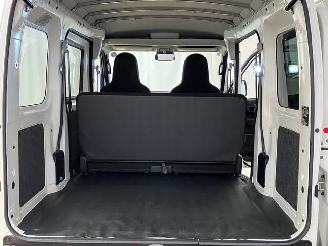 ハイゼットカーゴＤＸ　／切替４ＷＤ／ラジオ／オートライト／踏み間違い防止踏み間違い防止　Ｗエアバック　キーフリーシステム　エコアイドル　車線逸脱警報　切替４ＷＤ　オートハイビーム　両側スライドドア　オートライト　運転席エアバッグ　ＡＢＳ　記録簿　ＶＤＣ（富山県）の中古車