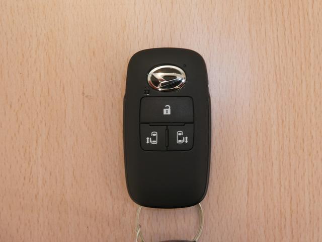 タントカスタムＸ　／４ＷＤ／オーディオレス／バックカメラ／両側電動車線逸脱防止　誤発進抑制装置　Ｂカメラ　両側自動ドア　オートハイビーム　ＬＥＤヘッドライト　電格ミラー　４ＷＤ　Ａライト　キーフリー　盗難防止装置　ＡＷ　スマートキー　記録簿　アイドリングＳＴＯＰ（富山県）の中古車