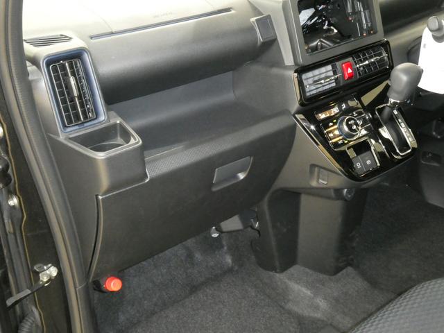 タントカスタムＸ　／４ＷＤ／オーディオレス／バックカメラ／両側電動車線逸脱防止　誤発進抑制装置　Ｂカメラ　両側自動ドア　オートハイビーム　ＬＥＤヘッドライト　電格ミラー　４ＷＤ　Ａライト　キーフリー　盗難防止装置　ＡＷ　スマートキー　記録簿　アイドリングＳＴＯＰ（富山県）の中古車