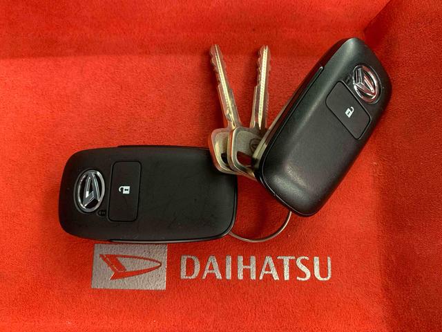 ハイゼットトラックジャンボエクストラ　４ＷＤ　保証付きまごころ保証１年付き　記録簿　取扱説明書　ＣＶＴ　衝突被害軽減システム　スマートキー　オートマチックハイビーム　レーンアシスト　エアバッグ　エアコン　パワーステアリング　パワーウィンドウ（静岡県）の中古車