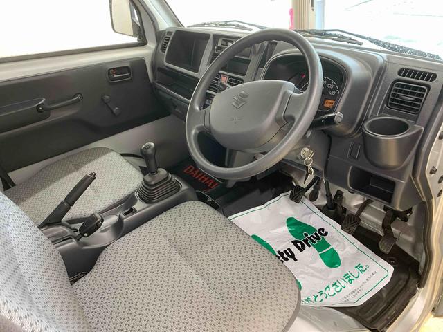 キャリイトラックＫＣエアコン・パワステ農繁仕様　パートタイム４ＷＤ　保証付き５ＭＴ　ラジオ（静岡県）の中古車