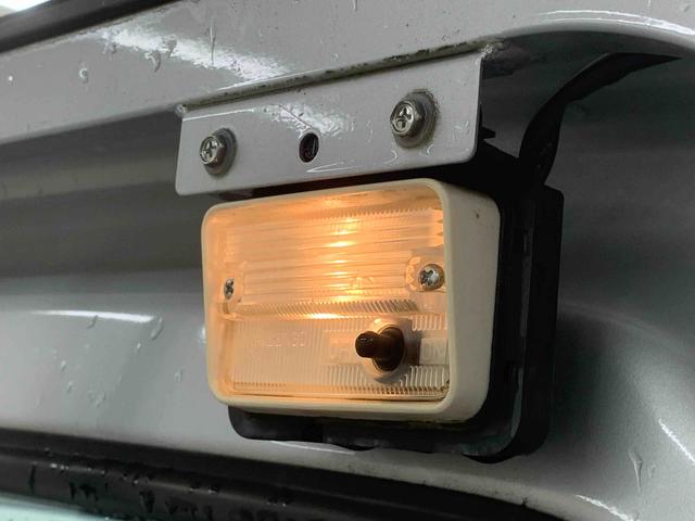 キャリイトラックＫＣエアコン・パワステ農繁仕様　パートタイム４ＷＤ　保証付き５ＭＴ　ラジオ（静岡県）の中古車
