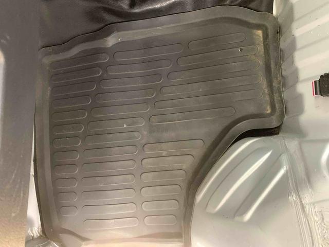 キャリイトラックＫＣエアコン・パワステ農繁仕様　パートタイム４ＷＤ　保証付き５ＭＴ　ラジオ（静岡県）の中古車