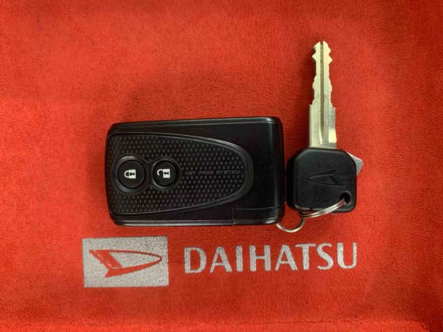ミラココアココアプラスＸ　タイヤ新品　保証付きＣＤ（静岡県）の中古車