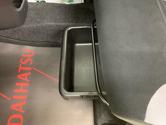 キャストアクティバＧ　ＳＡIII　タイヤ新品　保証付き社外ナビ　ＥＴＣ　バックカメラ（静岡県）の中古車