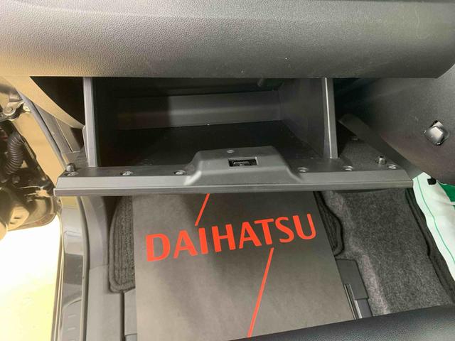 タントカスタムＲＳ　トップエディションＶＳ　ＳＡIII　保証付きタイヤ新品　ナビ　ＥＴＣ　バックカメラ（静岡県）の中古車