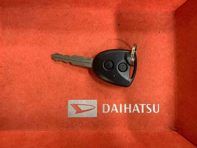ミライースＬ　ＳＡIII　タイヤ新品　保証付きＣＤ（静岡県）の中古車