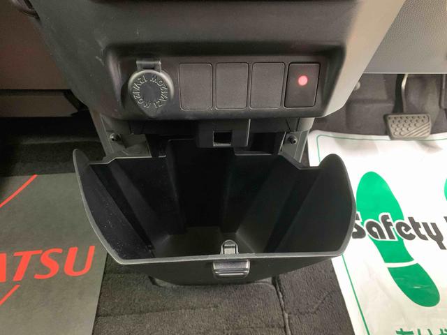 トールカスタムＧ　タイヤ新品　保証付きナビ　ドラレコ　バックカメラ（静岡県）の中古車