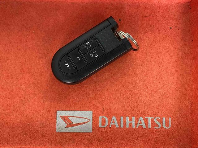 ムーヴキャンバスＸリミテッドメイクアップ　ＳＡII　タイヤ新品ナビ　バックカメラ（静岡県）の中古車