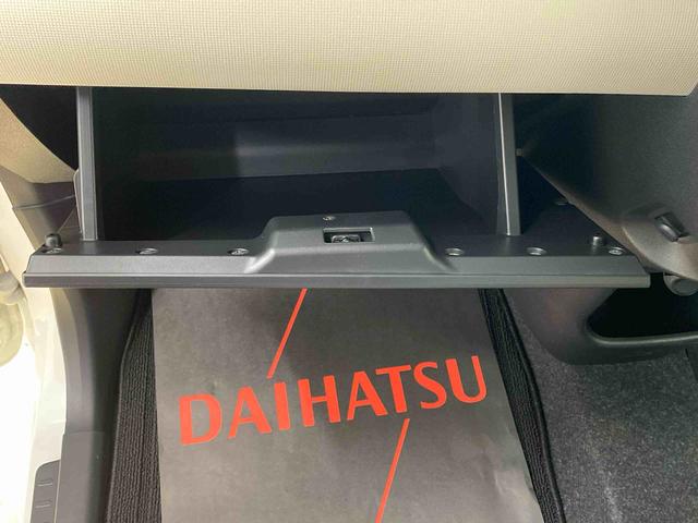 ムーヴキャンバスＸリミテッドメイクアップ　ＳＡII　タイヤ新品ナビ　バックカメラ（静岡県）の中古車