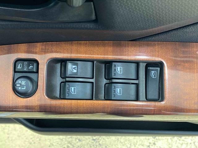 ルーミーＧ　タイヤ新品　保証付きナビ　バックカメラ（静岡県）の中古車