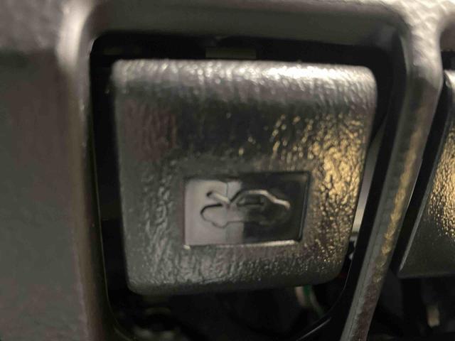 ルーミーＧ　タイヤ新品　保証付きナビ　バックカメラ（静岡県）の中古車