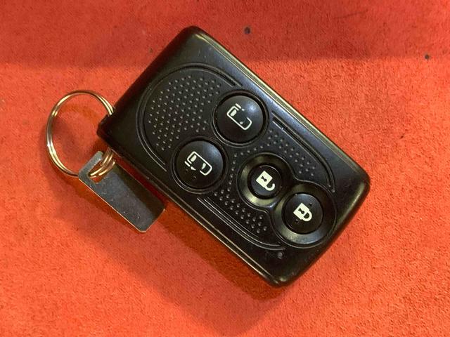 タントカスタムRS SA タイヤ新品 保証付きナビ ETC バックカメラ(静岡県)の中古車