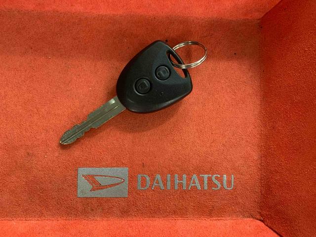 ハイゼットカーゴクルーズターボSAIII タイヤ新品まごころ保証1年付き 記録簿 取扱説明書 AT ナビ ドラレコ ETC バックカメラ キーレスエントリー ターボ ワンオーナー エアバッグ エアコン パワーステアリング パワーウィンドウ ABS(静岡県)の中古車