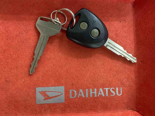 ムーヴＬ　ナビ　保証付き保証付き　記録簿　取扱説明書　ボンネット凹み有り　キーレスエントリー　ワンオーナー　エアバッグ　エアコン　パワーステアリング　パワーウィンドウ　ＡＢＳ（静岡県）の中古車