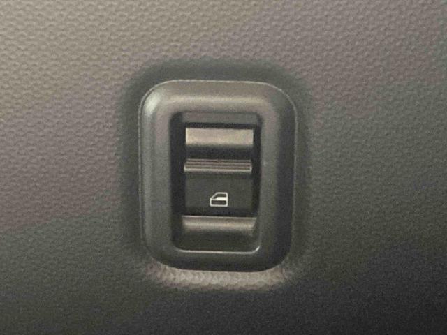 トールカスタムＧ　ターボ　ＳＡII　後席モニター　保証付きナビ　ＥＴＣ（静岡県）の中古車