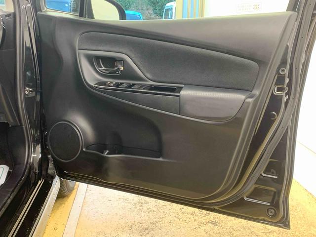 ヴィッツハイブリッドＧＲスポーツ　ナビ　保証付きまごころ保証１年付き　記録簿　取扱説明書　ＥＴＣ　バックカメラ　スマートキー　ドライブレコーダー　エアバッグ　エアコン　パワーステアリング　パワーウィンドウ　ＡＢＳ（静岡県）の中古車