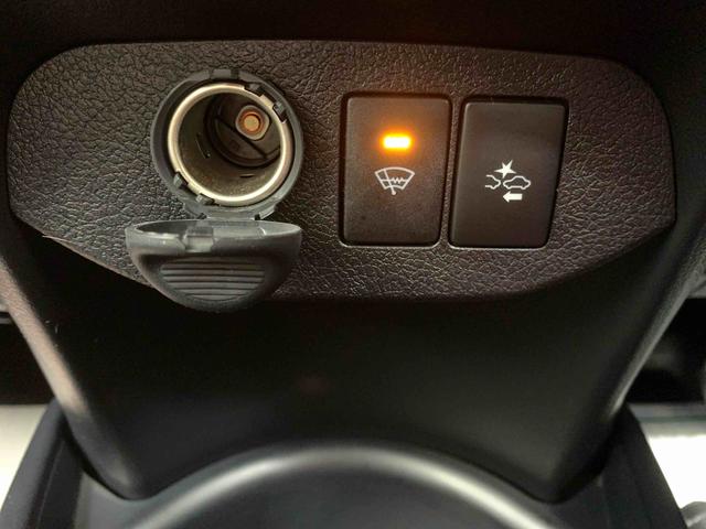 ヴィッツハイブリッドＧＲスポーツ　ナビ　保証付きまごころ保証１年付き　記録簿　取扱説明書　ＥＴＣ　バックカメラ　スマートキー　ドライブレコーダー　エアバッグ　エアコン　パワーステアリング　パワーウィンドウ　ＡＢＳ（静岡県）の中古車