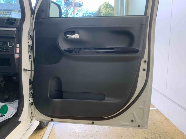 タントカスタムＸ　トップエディションＳＡIII　タイヤ新品　保証付ナビ　バックカメラ（静岡県）の中古車