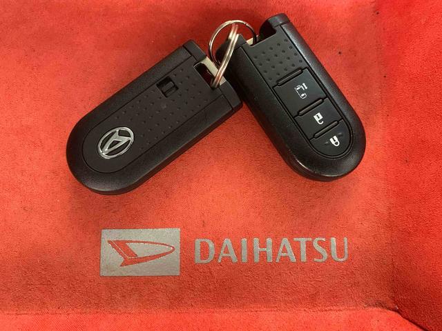 タントカスタムＸ　トップエディションＳＡIII　タイヤ新品　保証付ナビ　バックカメラ（静岡県）の中古車