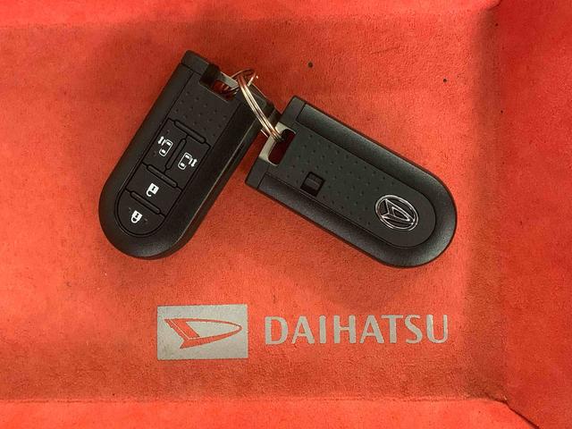 ムーヴキャンバスＧメイクアップＶＳ　ＳＡIII　タイヤ新品　保証付きナビ　ドラレコ　ＥＴＣ　バックカメラ（静岡県）の中古車