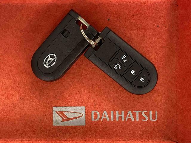 ムーヴキャンバスＸリミテッド　ＳＡII　タイヤ新品　保証付きナビ　バックカメラ（静岡県）の中古車