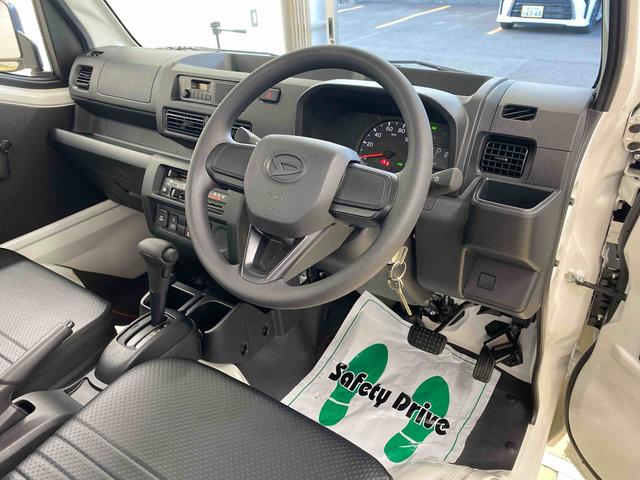 ハイゼットトラックスタンダード４ＷＤ　まごころ保証１年付き　記録簿　取扱説明書　ＣＶＴ　ラジオ　衝突被害軽減システム　オートマチックハイビーム　レーンアシスト　禁煙車　ワンオーナー　エアコン　パワーステアリング　エアバッグ　ＡＢＳ（静岡県）の中古車