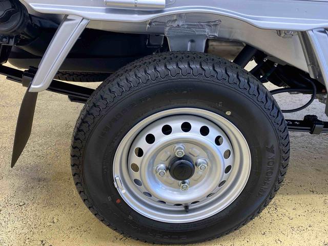 ハイゼットトラックスタンダード４ＷＤ　まごころ保証１年付き　記録簿　取扱説明書　ＣＶＴ　ラジオ　衝突被害軽減システム　オートマチックハイビーム　レーンアシスト　禁煙車　ワンオーナー　エアコン　パワーステアリング　エアバッグ　ＡＢＳ（静岡県）の中古車