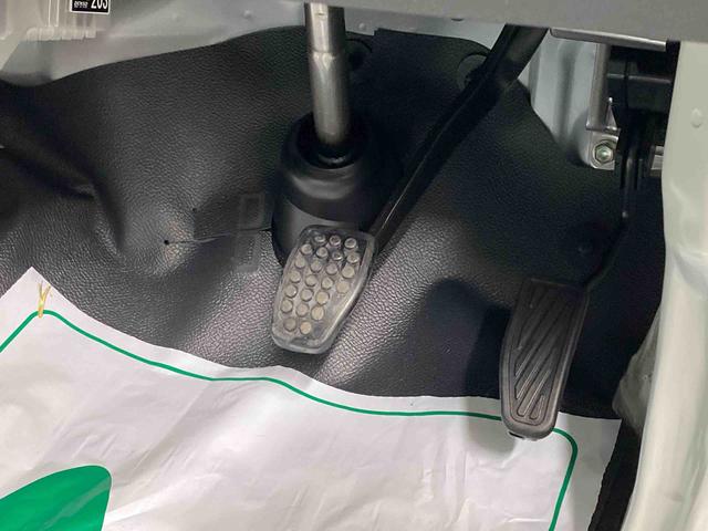 ハイゼットカーゴＤＸまごころ保証１年付き　記録簿　取扱説明書　ＣＶＴ　ラジオ　衝突被害軽減システム　オートマチックハイビーム　レーンアシスト　禁煙車　ワンオーナー　エアバッグ　エアコン　パワーステアリング　ＡＢＳ（静岡県）の中古車